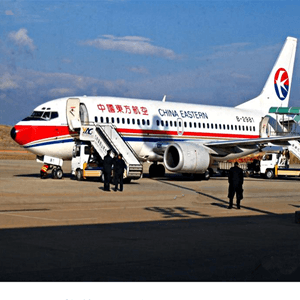 萨尔图机场空运航空快运业稳步发展的原因是什么？